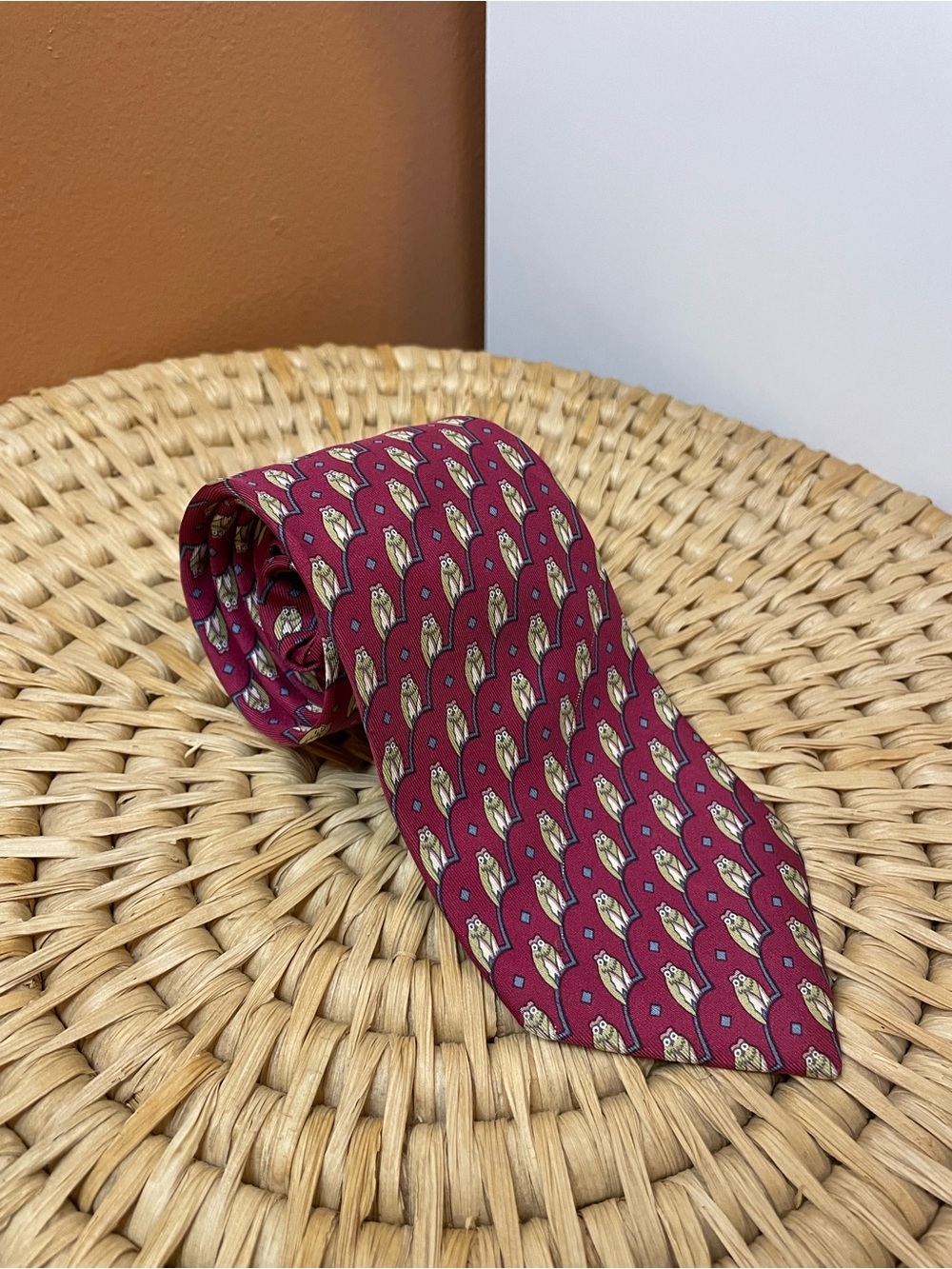 Hermes Paris Vintage 90s Limited Edition 100% Silk Pink Owl Neck Tie *Rare* - Picture 3 of 13